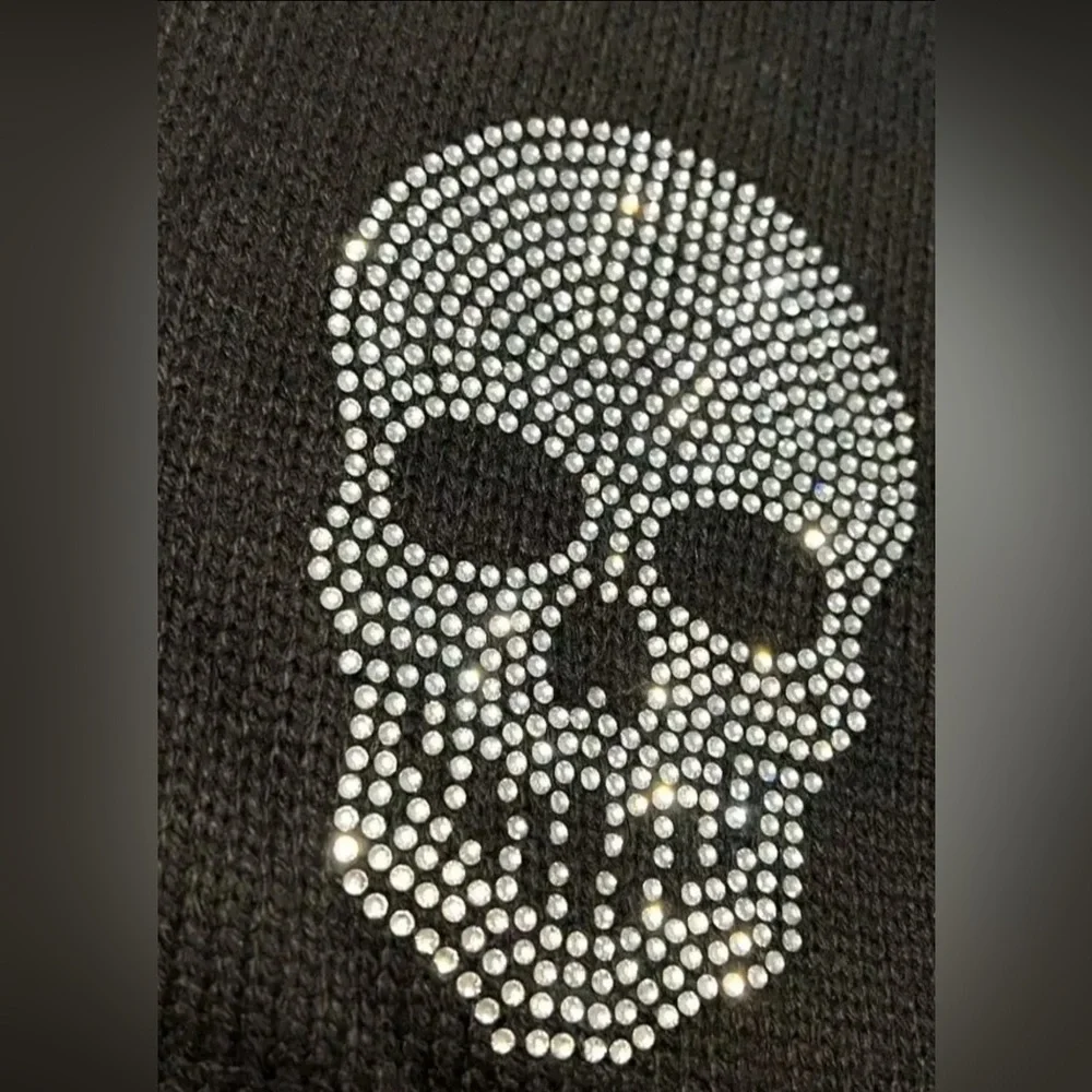 NWT Magaschoni Home Beaded Rhinestone Skull 50 x 70 Oversized Blanket Halloween